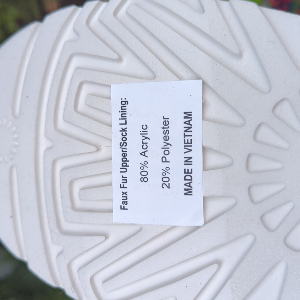 UGG Multicolor Fluffy Sandals - Picture 10 of 13